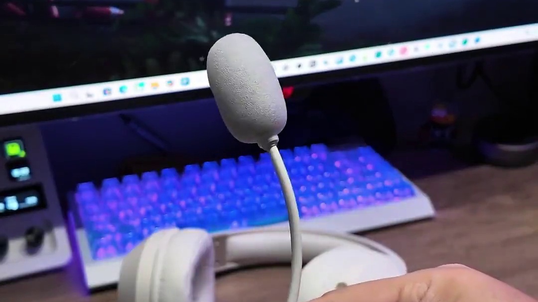 过分了啊，迈从G9电竞耳机已经在头戴耳机赛道卷到这种地步了吗？我看看是谁的耳机落在我这里了！#阿舔喜