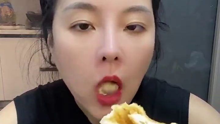 豆沙橱窗❤️#爱就是一起吃好多好多顿饭 #晒美食是对平凡生活的热爱 #治愈系美食 #国庆吃到素未谋面