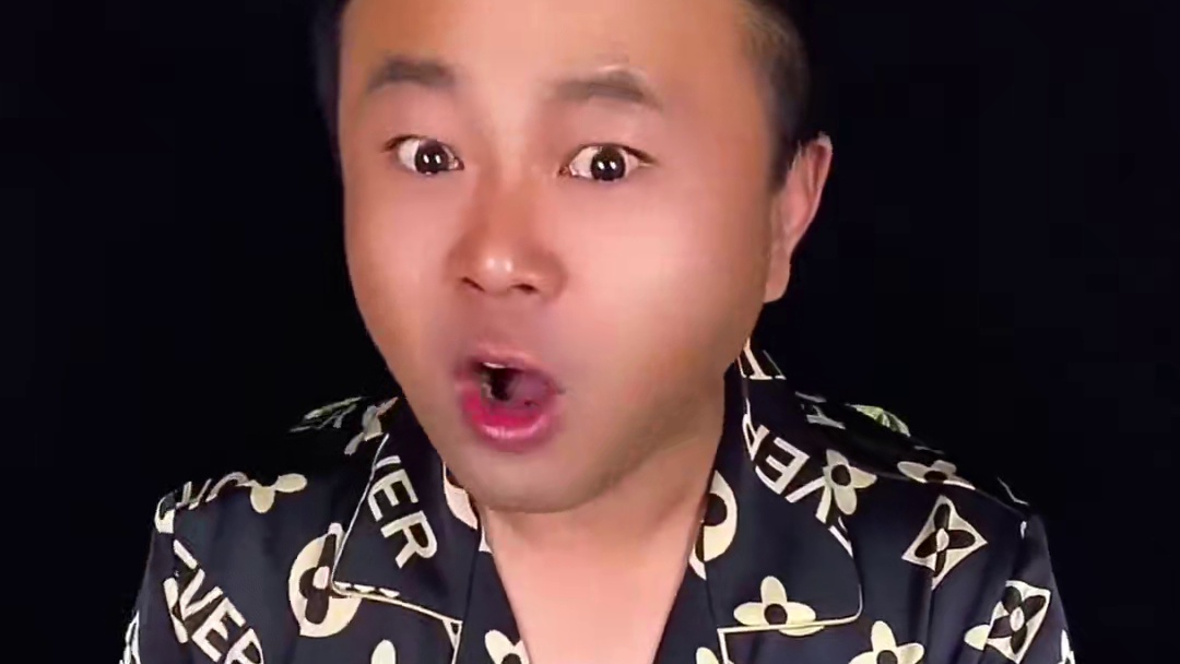 这样的韭菜鸡蛋馅饼怎么样呢？ #测评 #试吃 #馅饼 #韭菜盒子 #美食测评