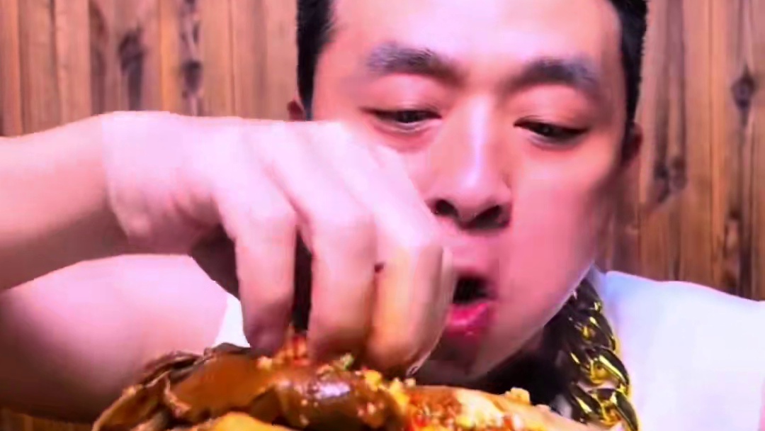 手撕羊头 一到看到羊头 忍不住就想喝一个#妈呀太香了 #真材实料才能做出好味道 #