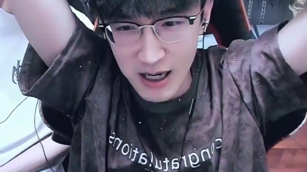 60万都只摸个手的男人 #逆水寒手游  #我浮夸真的要强 #逆水寒全民制作人