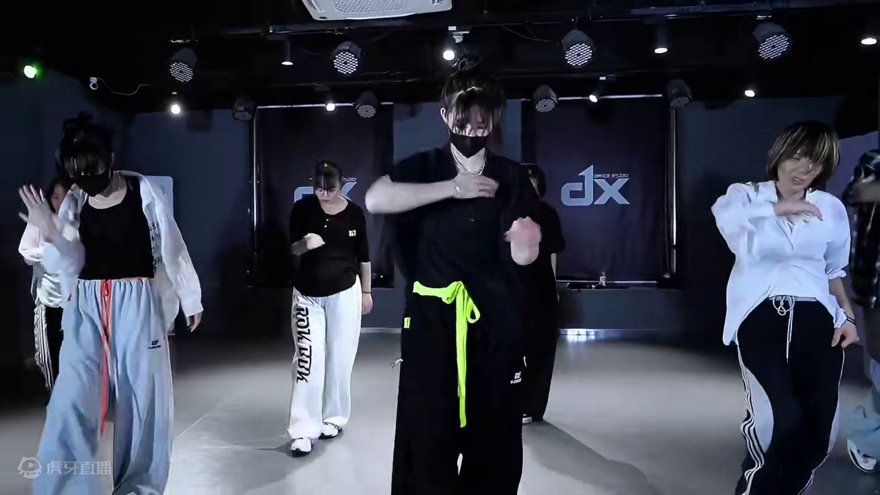 我爱你 无味人海的拥挤#勇气 #原创编舞 #雪灵编舞 #抒情编舞