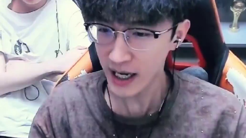 蓝狮子跌落神坛了？ 