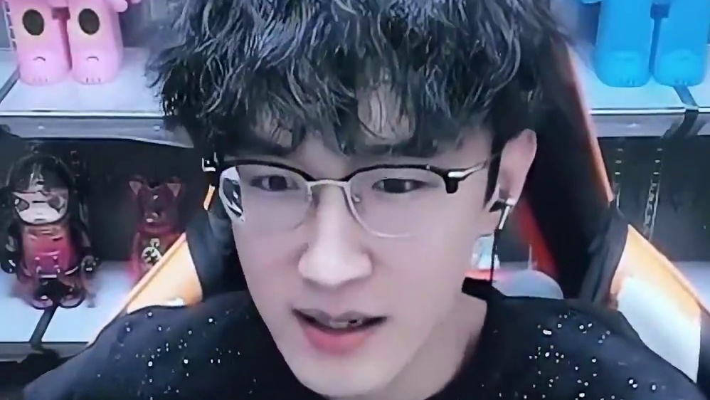 逆子感到压力了？ #逆水寒手游  #我浮夸真的要强 #逆水寒全民制作人