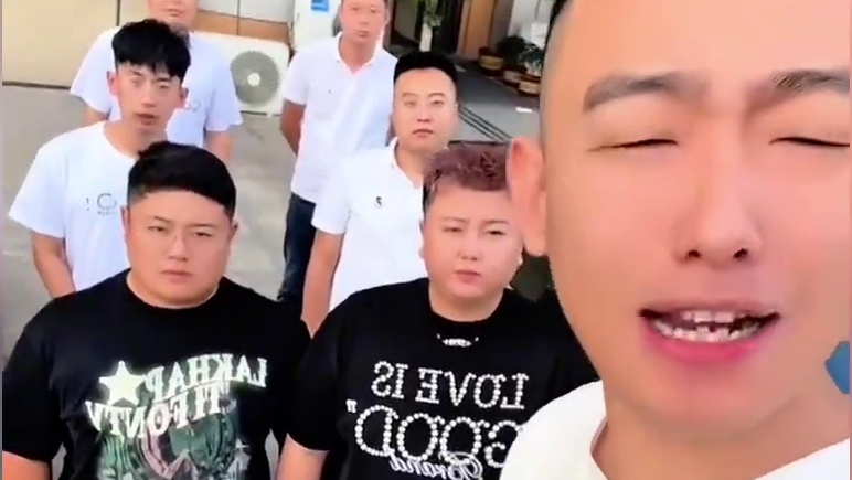 全网唯一狠人，敢从清收队手里抢车 #抵押车 #清收队