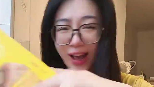 吃过一次之后念念不忘，每年都要买#味道好极了你们想吃吗 #黄油夹心柿 #零食 #妈呀太好吃了 #好吃