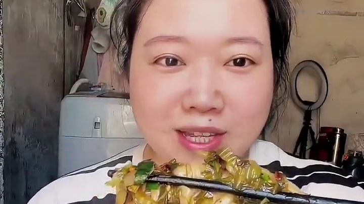 #酸菜面 #碱水面条 #美食 #麻辣米线