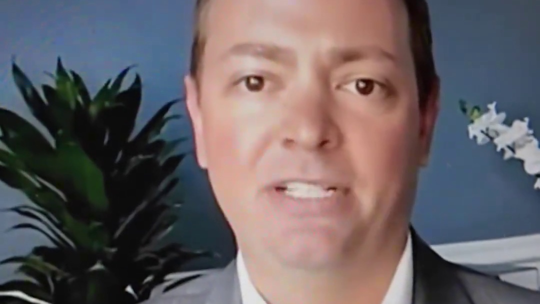 巴黎华子如何用国产新能源车开启逆袭之旅…#零跑B10巴黎首秀 #中国新能源引发海外热议 #零跑B10