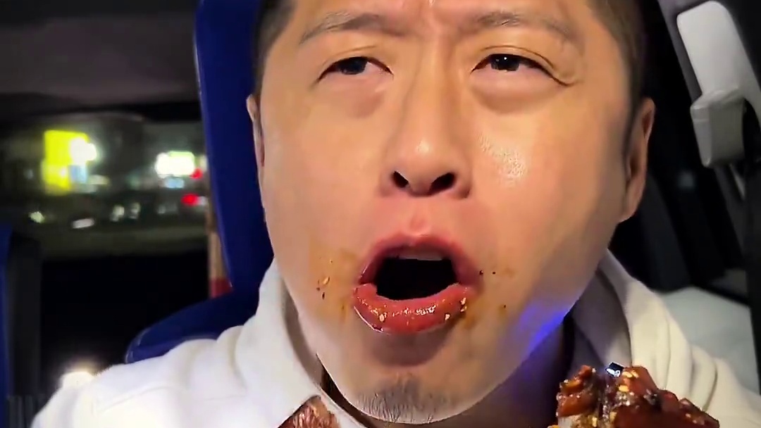 深夜猪耳朵快乐水嘎嘎香 #猪耳朵 #深夜放毒 #大口吃肉的感觉真好 #妈呀太香了