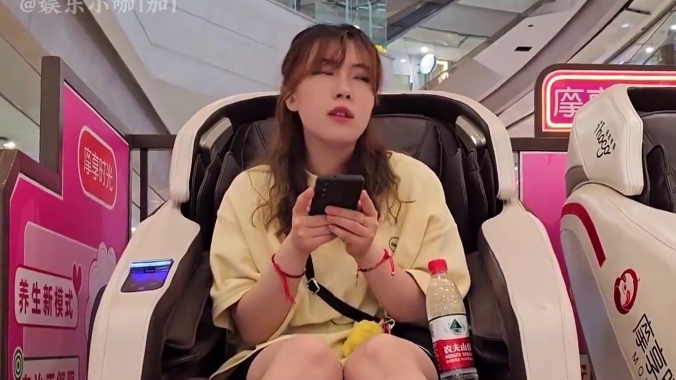 尴尬到极致的社死瞬间#社死瞬间 #尴尬现场 #看一遍笑一遍 #万万没想到 #人类迷惑行为