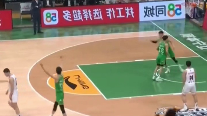 抢五大战被打回原形，广东不服辽宁男篮真不行