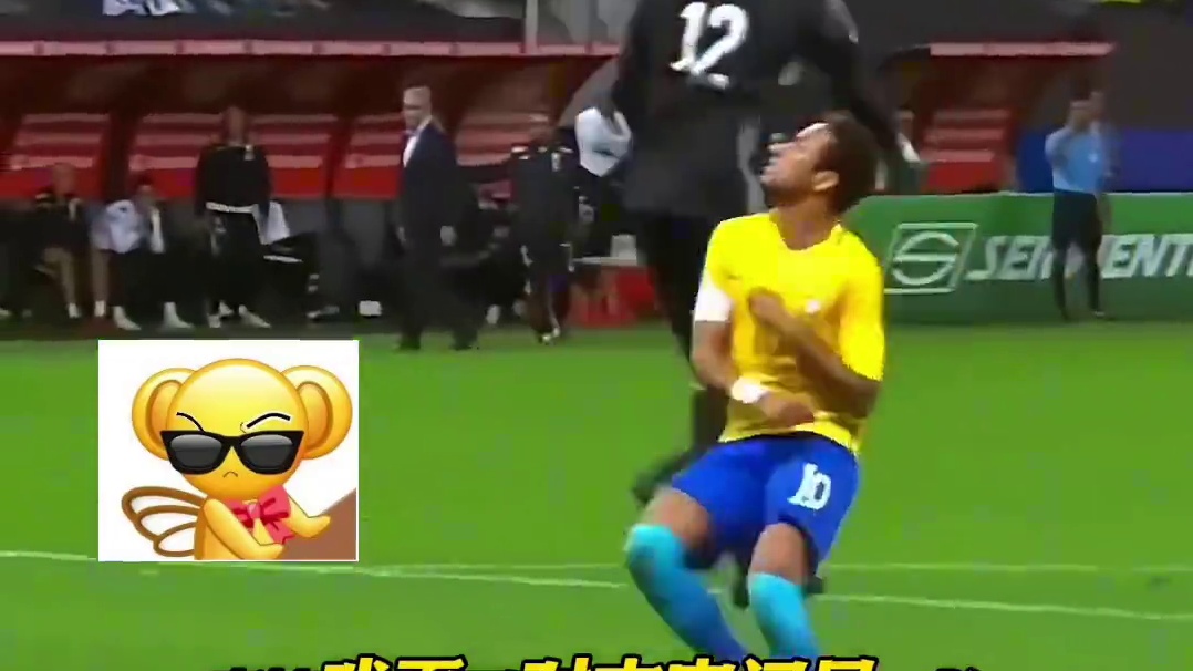 足球赛场那些极限不可思议的进球！真的百看不腻系列