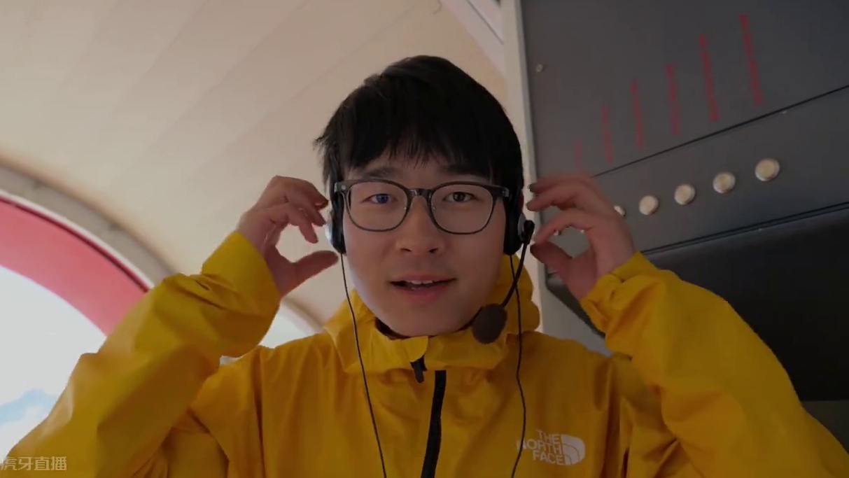 在世界上最孤独的太空舱里过一夜 意大利阿尔卑斯山区登山vlog#交换世界计划