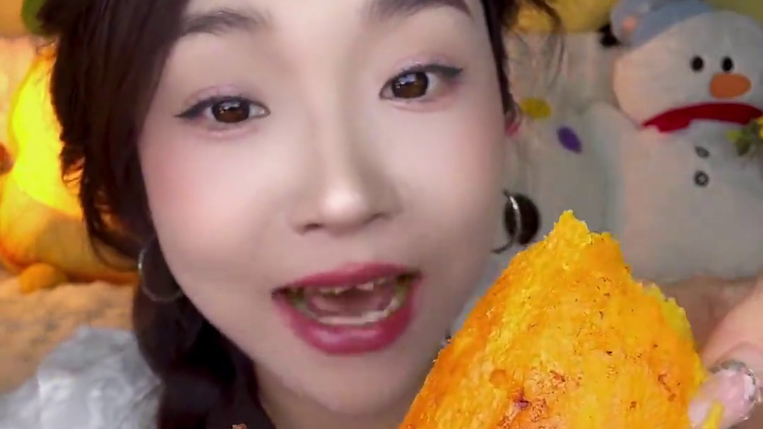 烟薯25号！！！最近真的爱上了，每天都想烤一个吃！口感很绵密！到手净重5斤哈！发中大果，坏果联系客服