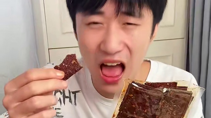 这个千张吃起来豆香浓郁嫩滑爽口，嘴馋的宝子千万不要错过了#零食推荐 #无辣不欢 #好吃到停不下来 #