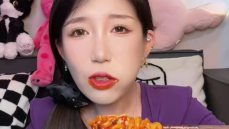 粗面饼 一包113克 除了分量不是特别多 没别的毛病了 最近的爱就是它 甜辣口哦 不算特别辣哈 主要