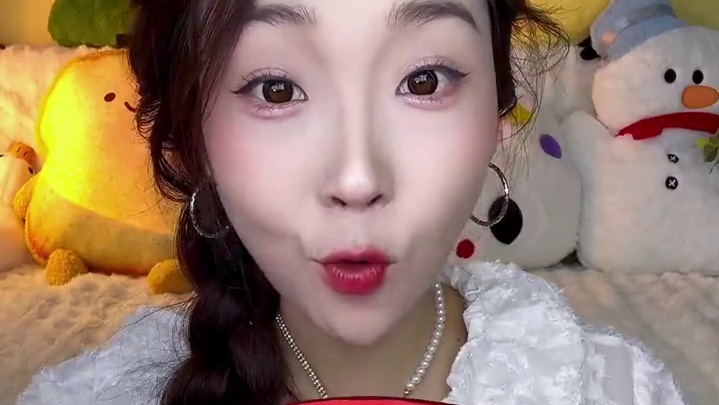 魔芋乌冬面！热量友好！而且好吃！！！一份吃起来没什么负担！
火鸡味一份280大卡
番茄味一份284大