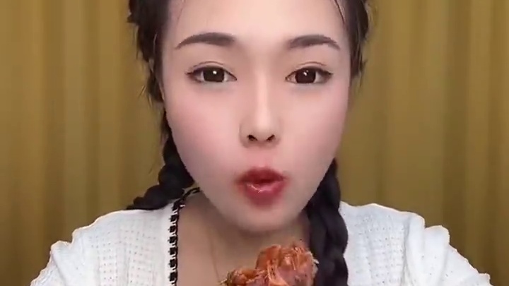 大口吃肉的感觉真好~