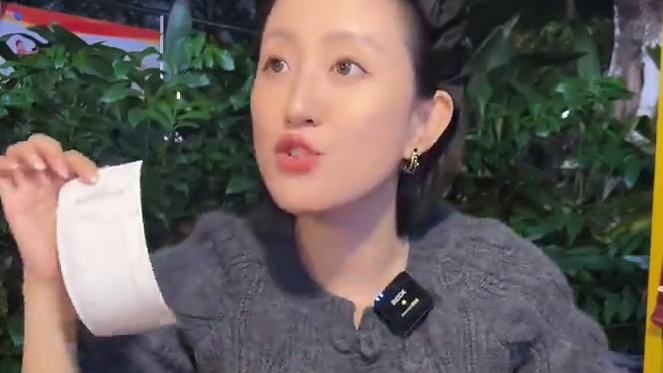 友友萌儿，今儿整个原汤水火锅哈～ 看到菜单真的有被惊到！这个真的hin社区！#重庆火锅 #本地人爱吃