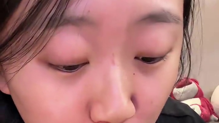 这个肉酱油泼面！！！太好吃了 面是宽的裙边面巨挂汁