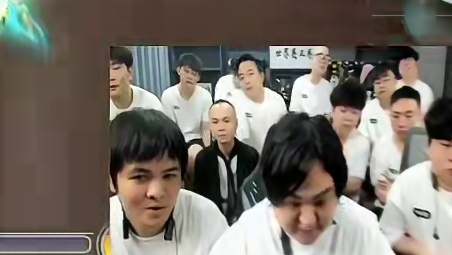 你们夹在张云彬身上的饼干 他的师傅帮他夹回来！ #陈伯全能王