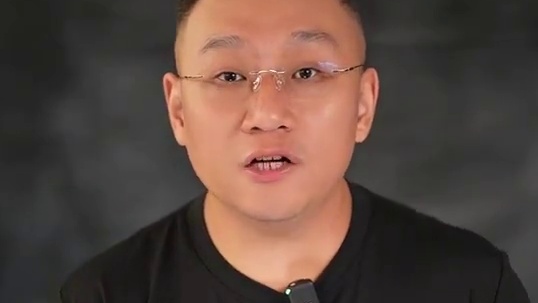 我国收个自主可控，华为原生毁灭系统震撼发布：打破安卓苹果垄断
#华为 #华为鸿蒙 #鸿蒙发布会 #鸿