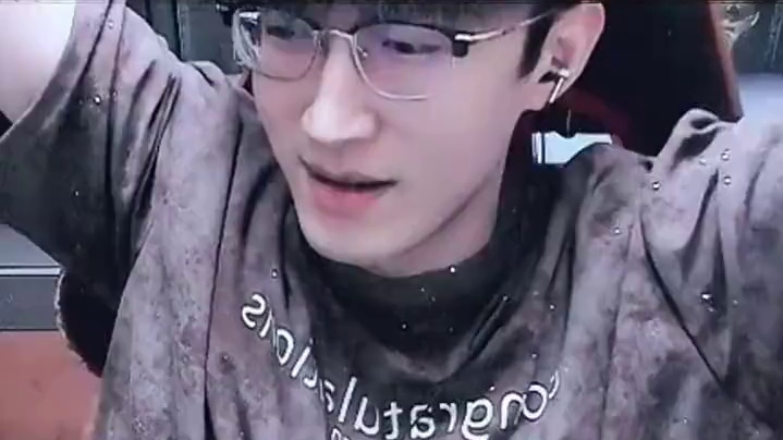 这游戏适合什么人玩？ #逆水寒手游 #我浮夸真的要强 #逆水寒全民制作人