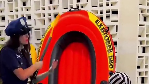 大注射器里面藏的秘密，结局让人万万想不到！ #是时候展现真正的技术了 #意想不到的结局 #看一遍笑一