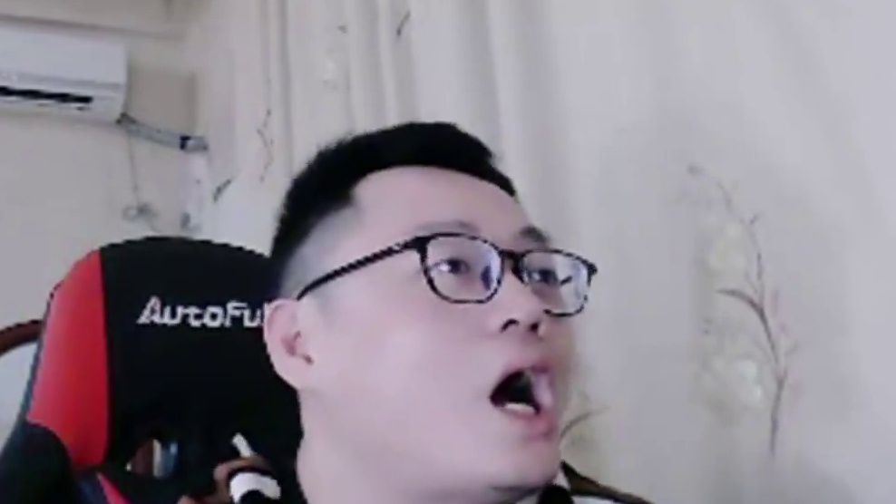 疯狂炉石，都谁在赢 #炉石传说 #酒馆战棋