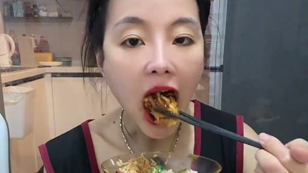 喜欢花的  已拍的东西 好吃的 希望给个好评 这样才不影响我下次直播#爱就是一起吃好多好多顿饭 #这