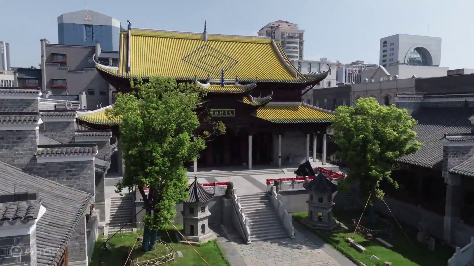 ⭐再次恭喜狼队.宁清 达成S联赛里程碑，成为第一位历史打破纪录300次的选手！ 
⭐从青涩少年到赛场