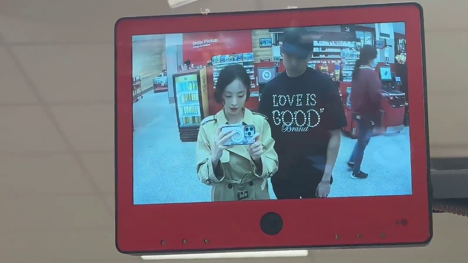 APT也太适合剪旅游碎片了吧！一定要试试！ #apt #rose朴彩英 #用apt打开旅行转场