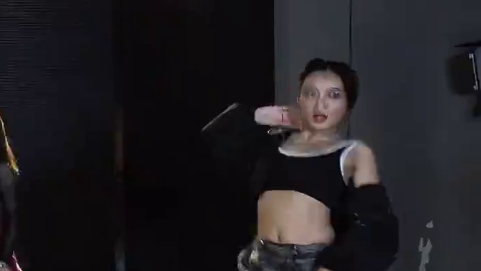 姐妹们帅得有点超过了#whiplash #aespa #翻跳 #whiplash舞蹈挑战 #重庆舞蹈