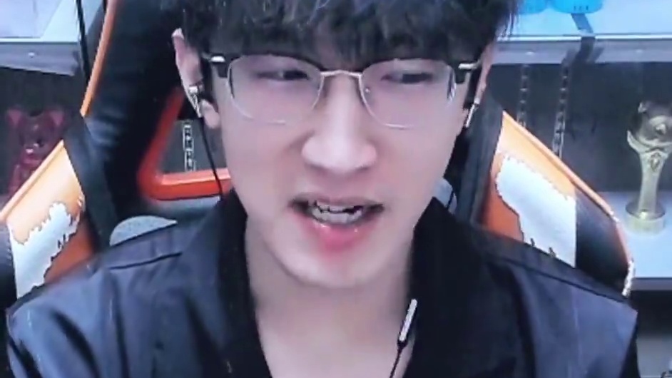 逆子再出重大BUG！ #逆水寒手游 #我浮夸真的要强 #逆水寒全民制作人