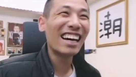 今晚宝哥直播间被米儿弹幕霸屏了 发生了啥，宝哥直播间被米儿霸屏了……潮了#内容启发搜索 #旭旭宝宝 