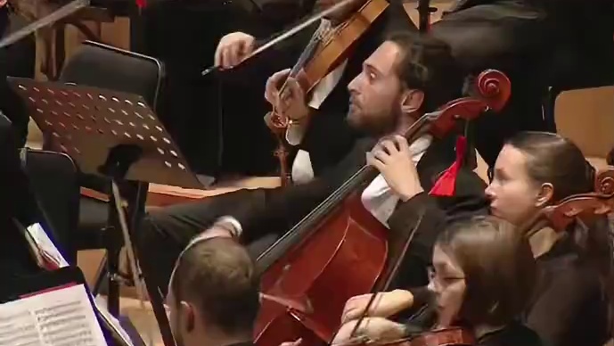 震撼来袭！德国科隆交响乐团，即将奏响新年的华丽乐章！领略古典与现代交织的音乐盛宴，让我们一起在音乐中