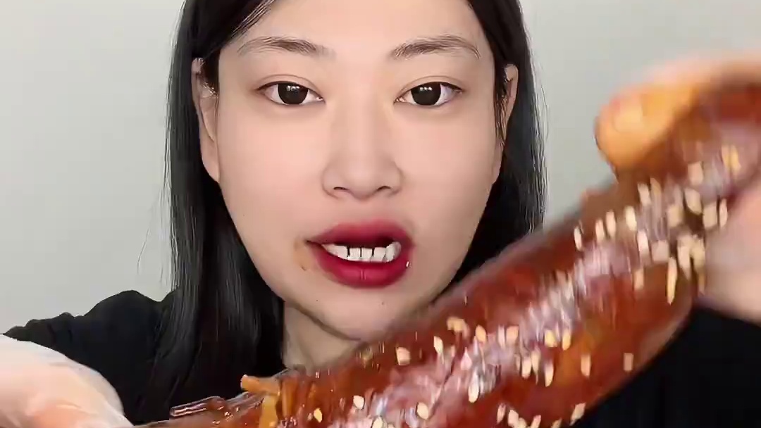 #麻酱粉丝 超多芝麻酱 贼浓郁 后面没保存上… #肠远客让肠 加赠2根 到手5根 有多种口味 没有奇