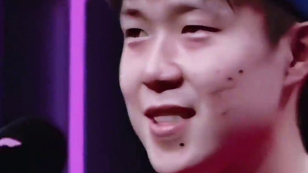 王楚钦3比0战胜户上隼辅，久别赛场的大头赢球后终于笑了！#王楚钦