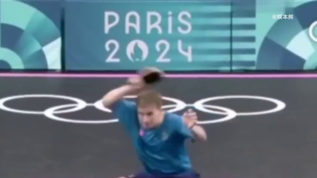 莫雷加德说，王楚钦是全球最优秀的球员，对他充满敬意，中国最好的朋友是王楚钦与樊振东，他们都是顶级球员