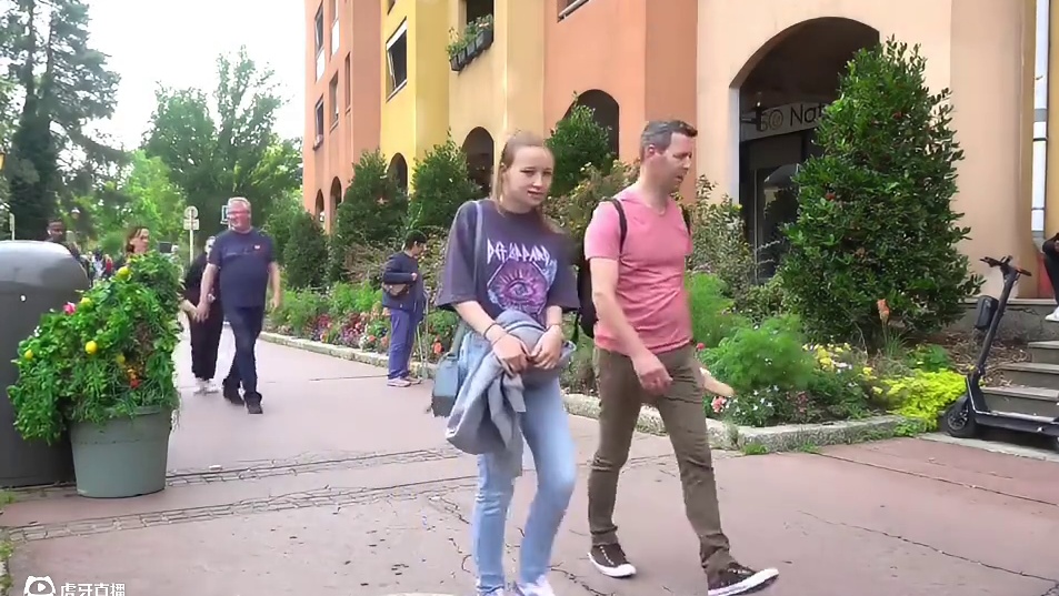 国外街头整蛊恶搞 (132)