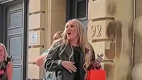 国外街头整蛊恶搞 (418)