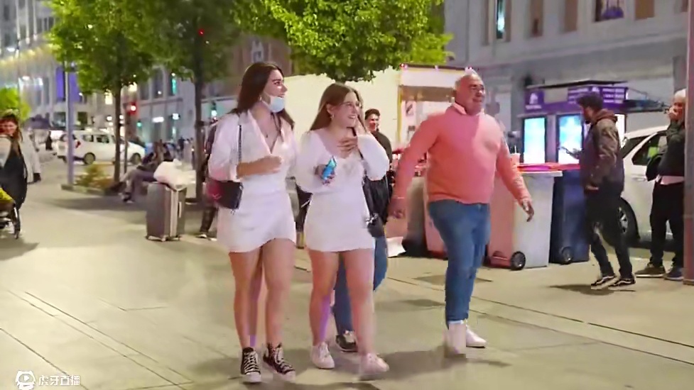 国外街头整蛊恶搞 (421)