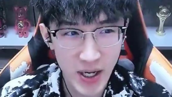 蔡哥自曝了！他给逆子刷数据！ 