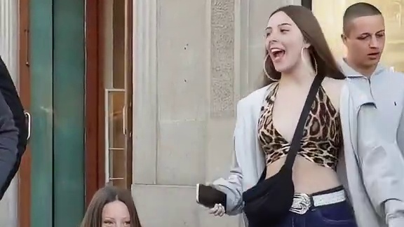 国外街头整蛊恶搞 (487)