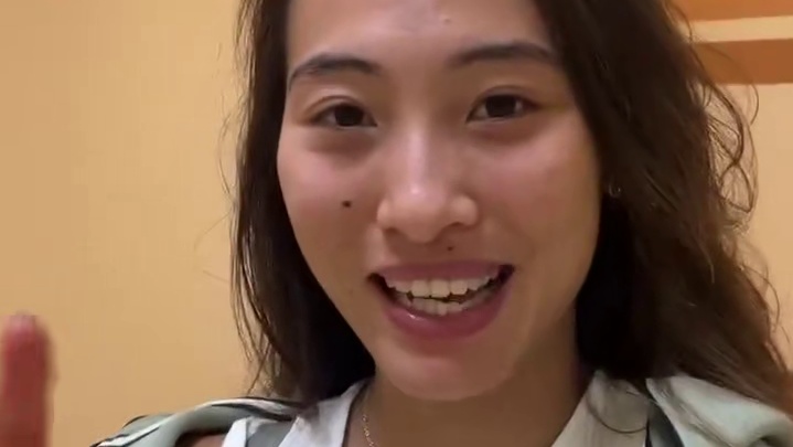 【】WTA年终总决赛半决赛，郑钦文2-0战胜克雷吉茨科娃，晋级决赛。郑钦文将在北京时间11月10日0