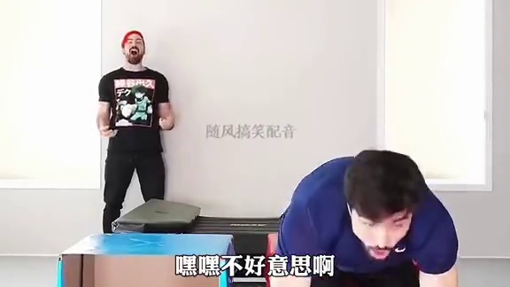 盲盒踩箱大挑战，玩的惊险又刺激！ #看一遍笑一遍 #万万没想到 #老外真会玩 #哈哈哈皮一下 #国外