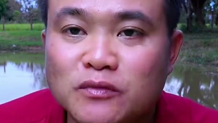 泰式️酸辣溜鲜生蚝肉凉拌木瓜丝 #泰国主播吃美食视频 #这一口简直香迷糊了 #泰国美