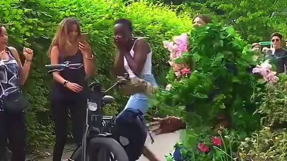 国外街头整蛊恶搞 (652)