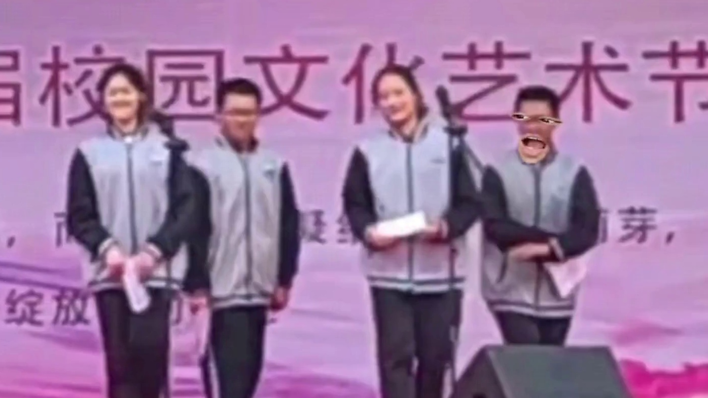 我爱撒点小慌#搞笑 #看一遍笑一遍 #校园