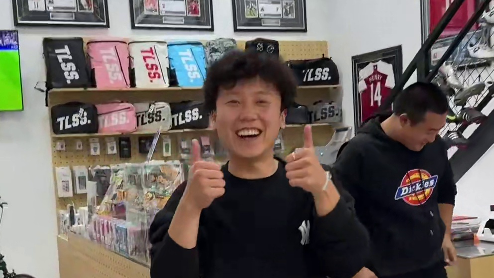 送店员一双足球鞋 #puma #future7 #ultra #员工福利